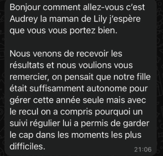 Message d'une mère remerciant l'équipe pour le suivi régulier de sa fille